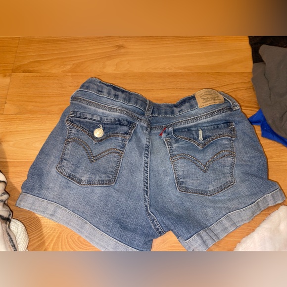 levi shorts - Picture 4 of 4